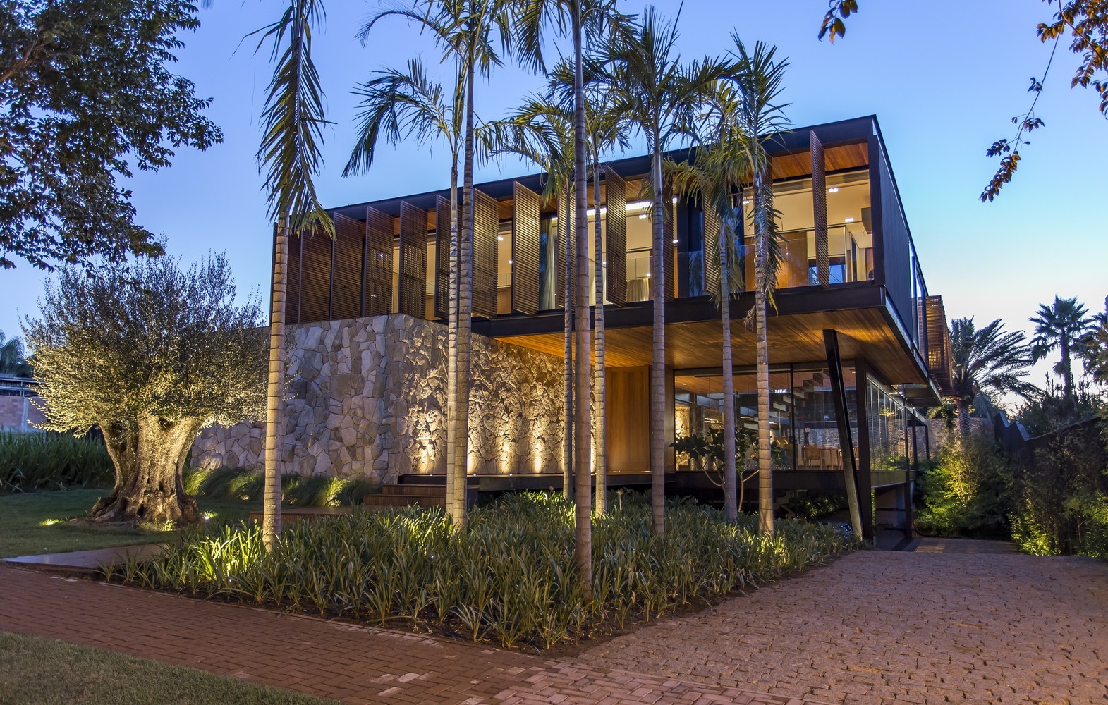 Modern Architect Magazine - Residence AB